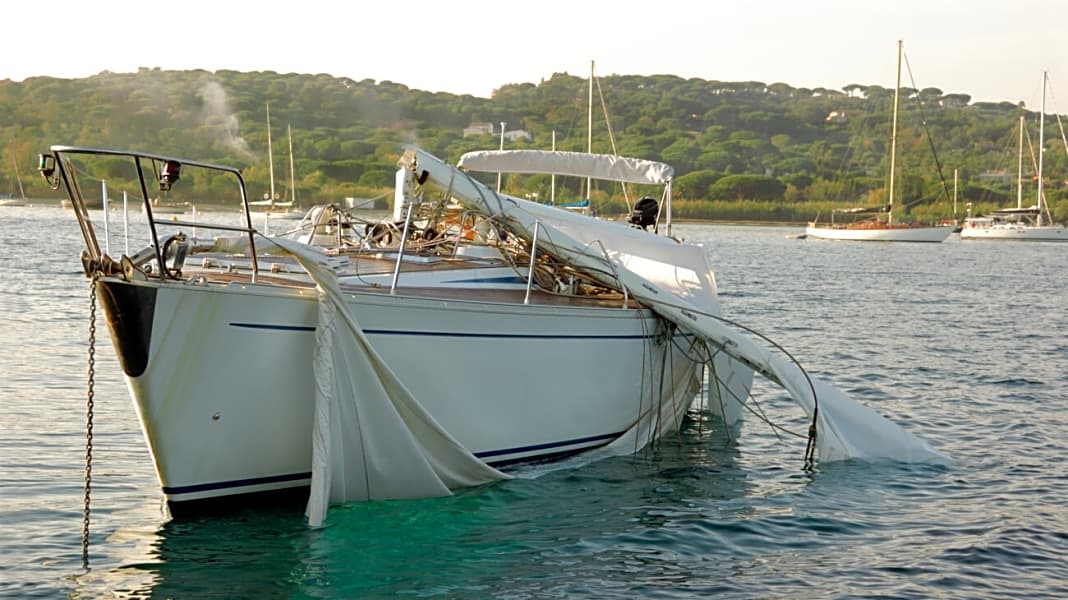 Yachtversicherung: Mastbruch und Co: Wie sind Folgeschäden versichert?