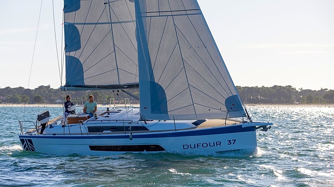 Boote aktuell: Attraktive Größe und stark wandelbar: die neue Dufour 37