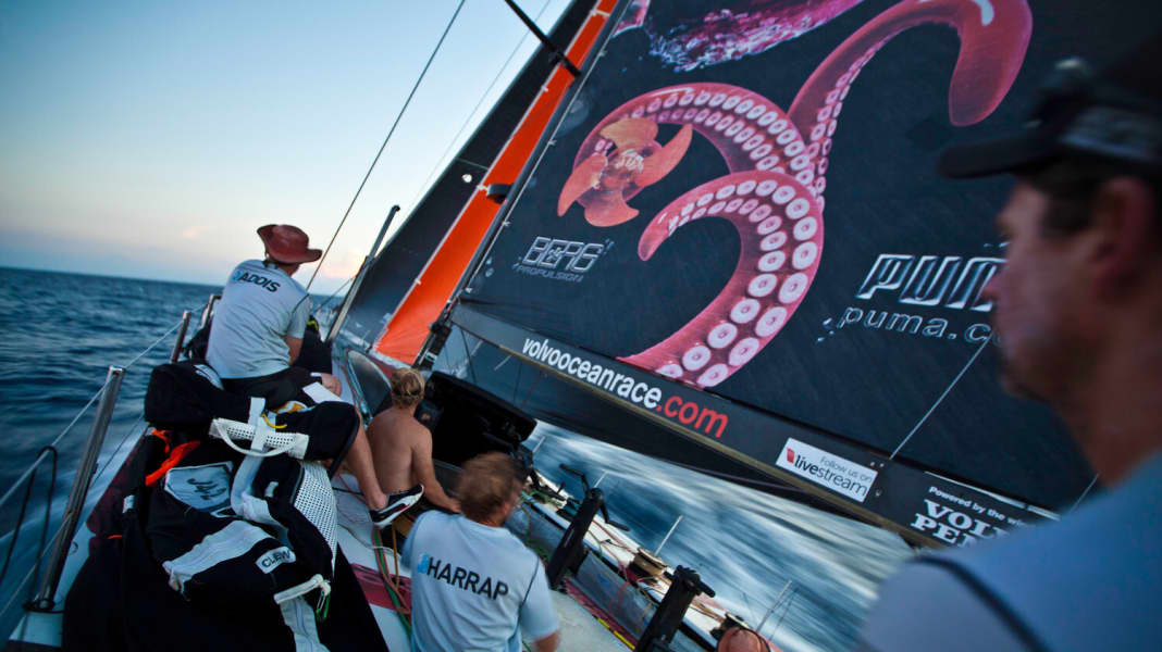 Volvo Ocean Race: Groupama verteidigt die Spitze