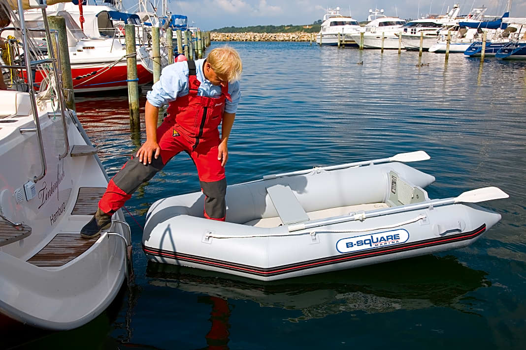 beiboot einer yacht kreuzw