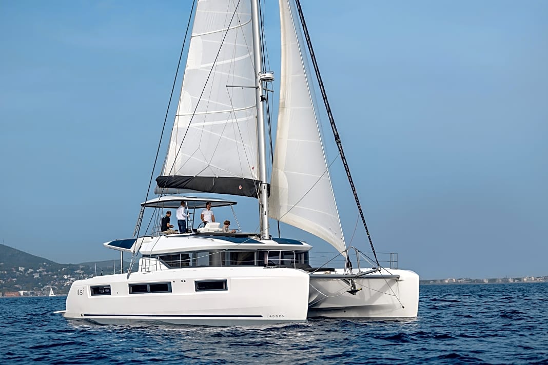 Lagoon 51 Ein Fahrtenkatamaran wie ein segelndes Penthouse YACHT