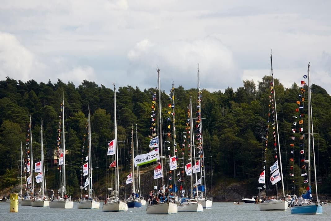 Parade der Schwäne: Mehr als 100 Swan-Yachten haben über die Toppen geflaggt und laufen aus Turku aus