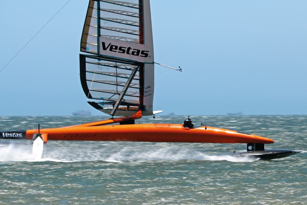 Seit elf Jahren hält Paul Larsens "Vestas Sailrocket 2" mit 65 Knoten den Speedrekord