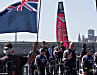 Im Gegensatz zu einigen anderen Teams auf dem Wasser schon alte Bekannte: die Crew um Dean Barker von Emirates Team New Zealand (ETNZ)
