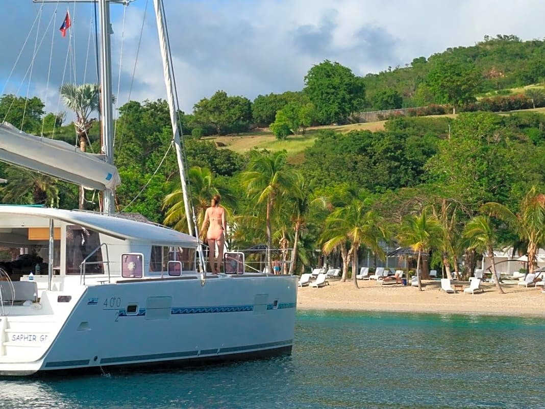 Yachtcharter Karibik: von Anguilla bis Dominica