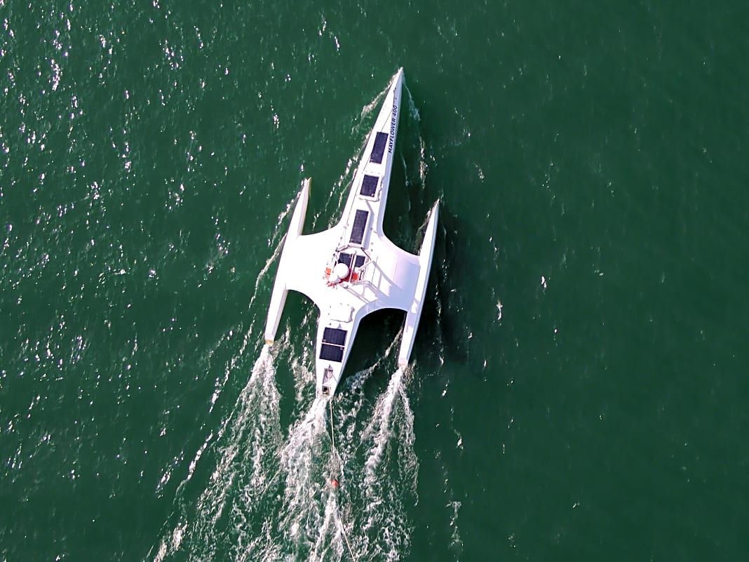 Unbemannter Trimaran schafft den Sprung über den Atlantik