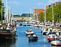 Mitten durch Kopenhagen: Der Christianshavns Kanal gehört zu jeder „Stadtrundfahrt“ auf dem Wasser dazu | Fotos Morten Strauch
