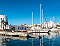 Die Marina Santa Eulalia auf Ibiza gilt als kostengünstige Alternative zu den insbesondere im Sommer sehr teueren und überfüllten Marinas in Ibiza-Stadt. Der Weg dort hin ist mit dem Taxi schnell gemacht.