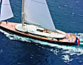  

 "Salute" (56 m, 2008) segelt mit dem höchsten Alumast der Welt.
