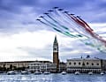 Die Flugshow der "Frecce Tricolore" zu Ehren von Ferrettis Jubiläum