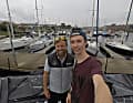 Marc Eric Siewert. Der 21-jährige aus Stralsund traf Vorbild Alex Thomson 2017 in Kiel. Auch er kommt vom Jollensegeln – Opti und Laser Radial –, und segelt seit fünf Jahren Seeregatten. Über eine Mini-Kampagne will er den Einstieg ins Offshore-Segeln finden