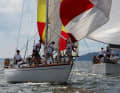 Spinnaker-Shift auf einer Swan 43. Die Yacht besitzt noch die klassischen Linien aus den späten sechziger Jahren