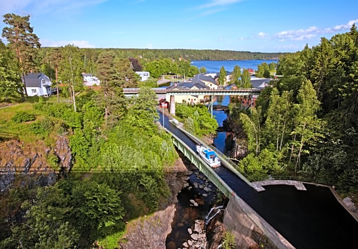   Dalsland kurz vor Mittsommer: auf Entdeckungstörn über die weiten Seen im Südwesten Schwedens, eines der schönsten Binnenreviere Europas