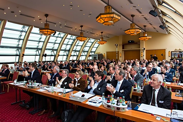   German Superyacht Conference in der Elbkuppel