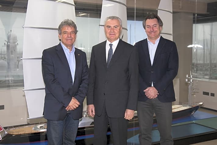   Perini Navi mit neuem CEO: Enrico Dell‘Artino (Mitte) leitet jetzt die Geschäfte der Werft mit Unterstützung von Vanni Marchini (links) und Burak Akgül.