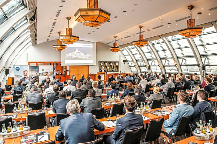   Networking-Event: Auch die 10. GSC findet im Kuppelsaal des Hotel Hafen Hamburg statt.