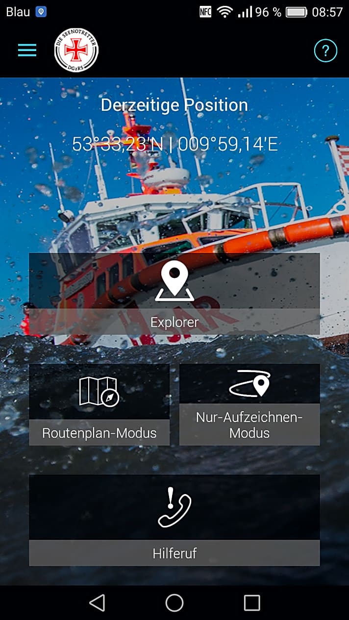 Die App bietet Wassersportlern die Möglichkeit, die Seenotretter auf Knopfdruck direkt zur eigenen Position zu lotsen.