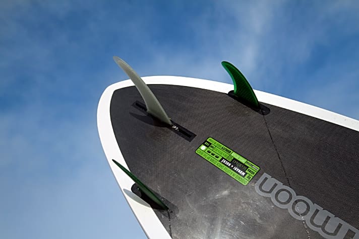   Foolmoon Black Zooma 9'6" 2014: Das Pin Tail unterstreicht die Geschwindigkeit, die das Brett ­ vor der Welle entwickelt.