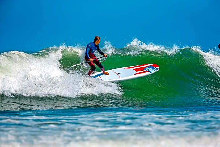   Windsurf- und SUP-Profi Florian Jung verrät, wie man die Königsdisziplin Wellenreiten zelebriert.