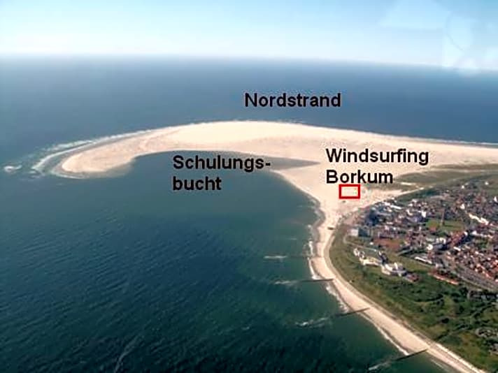   Die Sandbank ist ständig in Bewegung, inzwischen ist die Öffnung zur Nordsee deutlich kleiner 