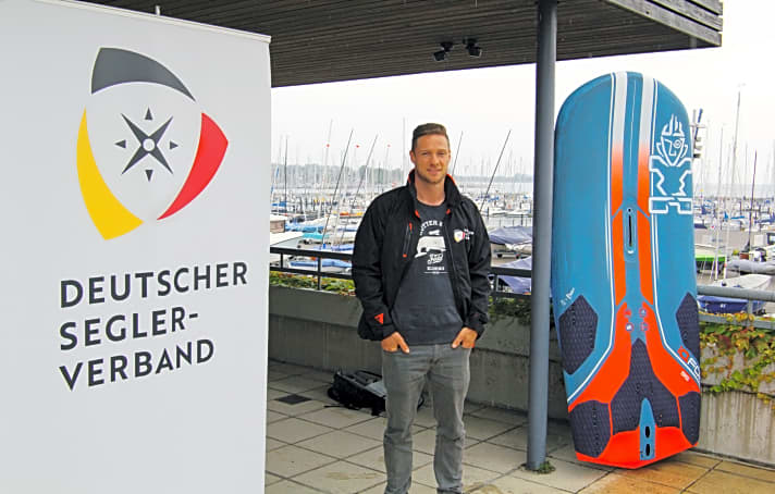   Leon Delle (GER 6­) kümmert sich seit Mai um die Koordination der olympischen Wind- und Kitesurf-Aktivitäten des Deutschen Segler-Verbandes in Kiel-Schilksee.