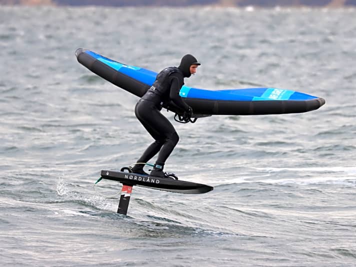Kleine Wellen surft man mit dem Taaroa Foil problemlos