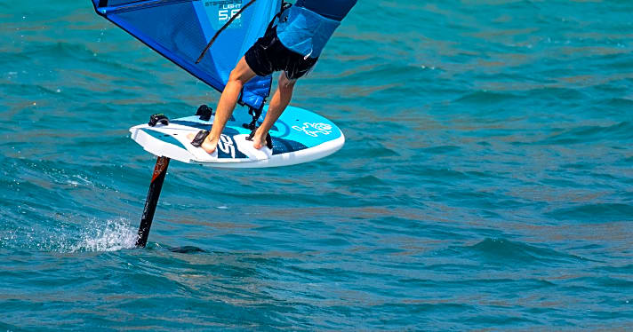 Im Windsurf-Einsatz bietet die äußere Schlaufenposition ein sportliches aber gut zugängliches Setup