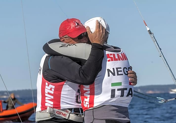 Die Starboot-Weltmeister Diego Negri und Sergio Lambertenghi im Glück