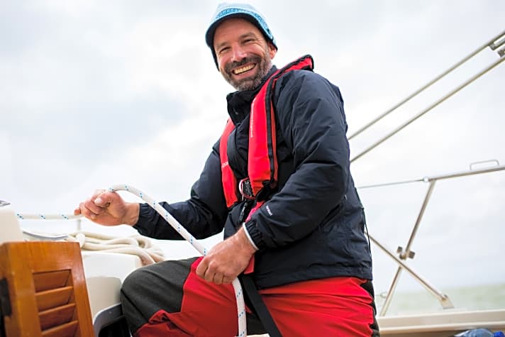   Michael Guggenberger, der als Skipper und Segellehrer arbeitet, wenn er nicht gerade in den Vorbereitungen zu einer Solo-Weltumsegelung steckt