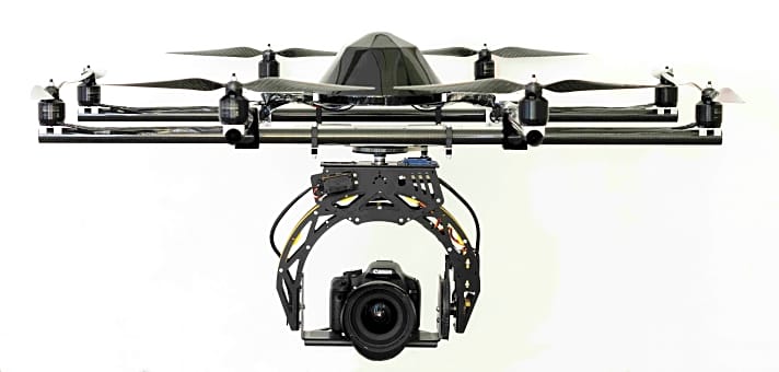   Solche fliegenden Kamera-Drohnen sind vor Travemünde im Einsatz