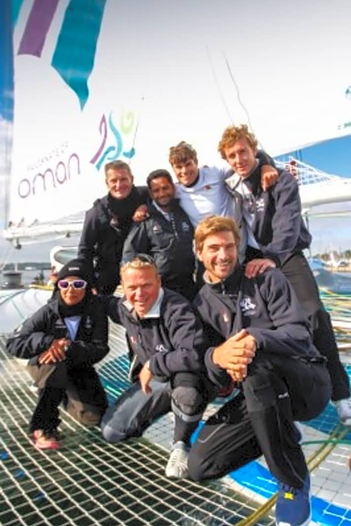   Die Crew der "Musandam – Omansail" bei der Kieler Woche
