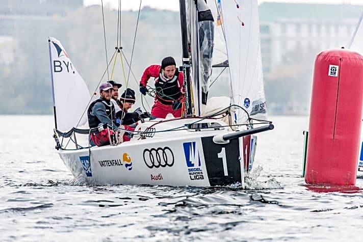   Sieger beim Finale in Hamburg und Vizemeister der Liga-Saison 2015: die Crew des Berliner Yacht-Club