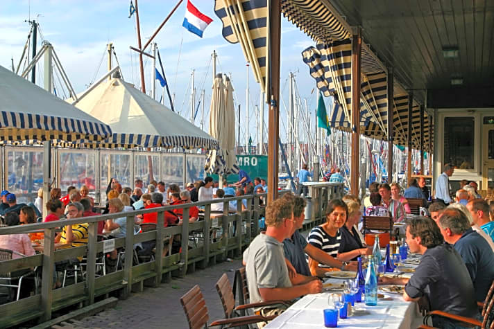   Hier lieben sie das Segeln und das Volvo Ocean Race: der Hafen der segelbegeisterten Stadt Den Haag, wo die 13. Auflage des Rennens um die Welt im Sommer 2018 enden wird