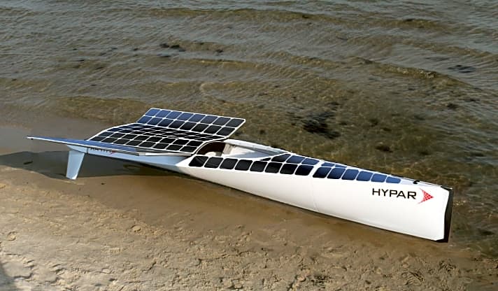   Das Hypar mit E-Antrieb ist auf der Oberseite mit Solarzellen ausgestattet
