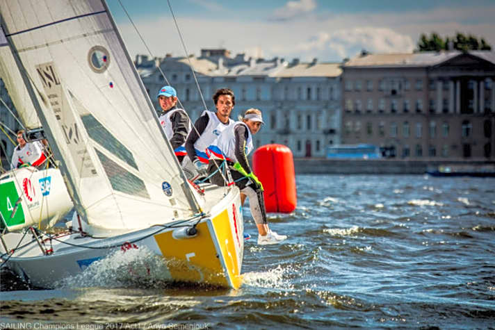   Die Lokalmatadoren vom Saint Petersburg Yacht Club segelten mit Steuerfrau Anna Basalkina auf den dritten Podestplatz