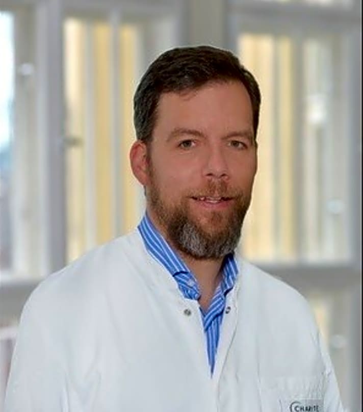   Dr. Claas Ulrich