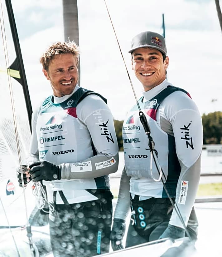   Freuen sich nach langer Regatta-Zwangspause aufs Heimspiel vor Kiel: Die Rio-Bronzemedaillengewinner und 49er-Vize-Weltmeister Erik Heil und Thomas Plößel (NRV)