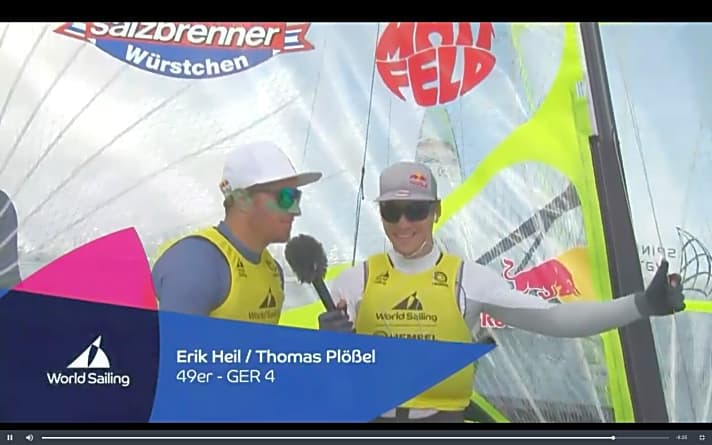   Interviewten sich nach dem Finale gegenseitig und hatten Spaß dabei: Thomas Plößel (r.) und sein Steuermann Erik Heil