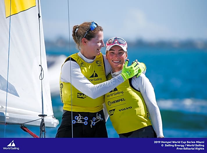   Zum ersten Mal in iher Karriere Weltcup-Siegerinnen: Frederike Loewe und Anna Markfort