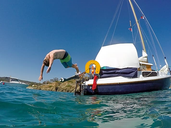   Kopfsprung ins warme Wasser: Ein Revierwechsel macht Spaß und ist mit dem Trailerboot flexibel möglich  