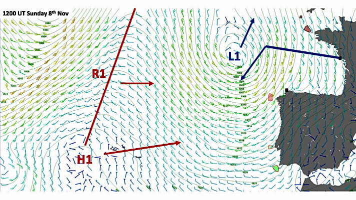   Abbildung 1: Am Starttag werden 15 bis 18 Knoten Wind aus Südsüdost erwartet, die ein Tief  im Westen Frankreichs generiert (L1). Die Flotte wird zunächst in westnordwestlicher Richtung segeln     