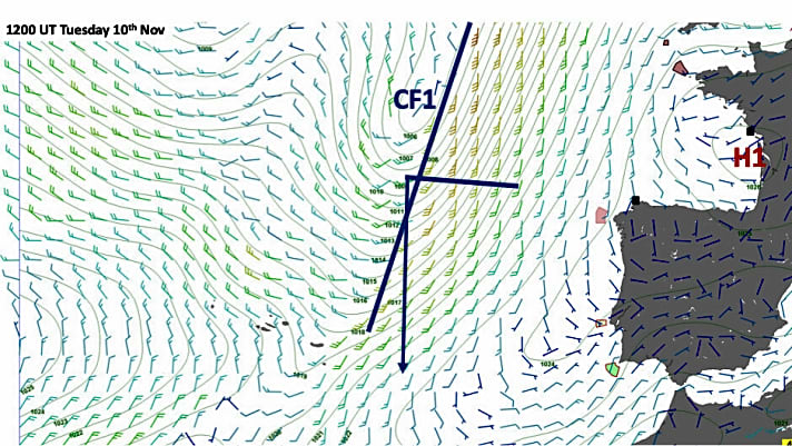   Abbildung 3: Ein zweites Tief mit zugehöriger Kaltfront (CF1) zieht von West heran. Der Seegang kann bis auf vier bis fünf Meter ansteigen, der Wind in Böen auf bis zu 40 Knoten. Nach Durchgang der Front kann die Flotte auf Südkurs gehen   