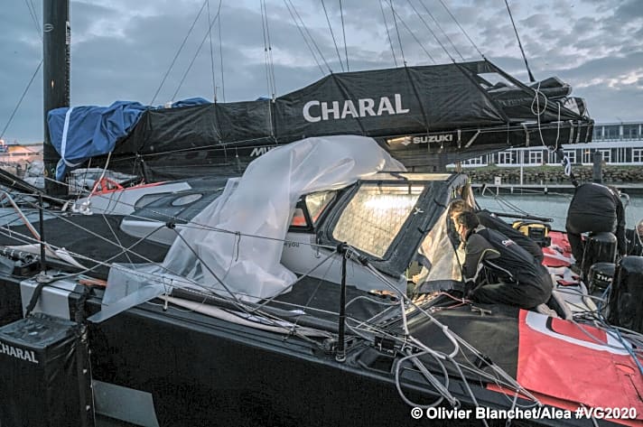   Das "Charal"-Team hat Tag und Nacht geschuftet, damit Skipper Beyou am Dienstag neu durchstarten kann