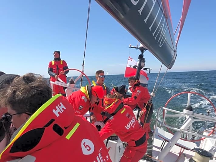   Bouwe Bekking ist zurück: Mit einer jungen Mannschaft und einigen bekannten Wegbegleitern aus früheren Ocean-Race-Kampagnen startet der Niederländer, der auch einige Jahre in Hamburg lebte, mit Sailing Poland ins Ocean Race Europe durch