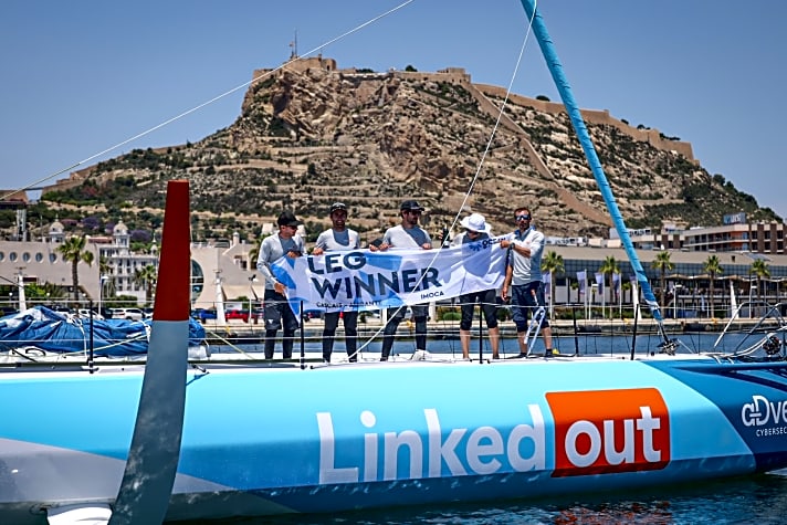   Französische Freude über den Imoca-Klassensieg auf Etappe 2: Skipper Thomas Ruyant und sein Team glänzten auf dem Abschnitt von Cascais nach Alicante