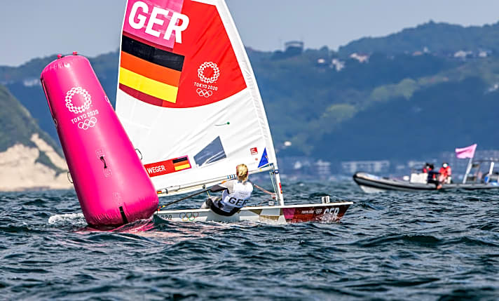  In Olympiawettfahrt zwei erreichte Svenja Weger die Ziellinie als souveräne Erste