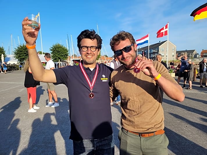   Klassensieger in Nyborg: Jan Heinze und sein Skipper Peter Sorowka haben das Rennen und sein Rahmenprogramm genossen