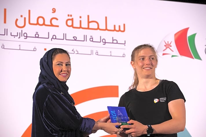   Geehrt für WM-Platz fünf: Julia Büsselberg am Montagabend im Barceló Mussanah Resort bei Maskat im Oman