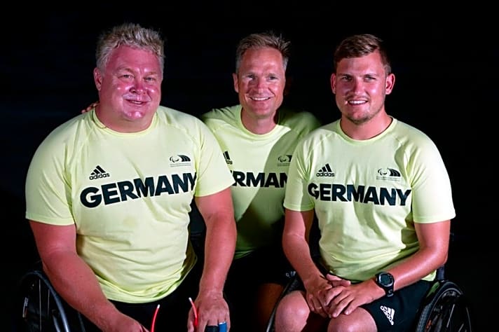   Jens Krokers letzte Paralympics-Crew  von 2016 (v.r.): Lasse Klötzing, Steuermann Kroker und Siegmund Mainka starteten für Team Germany. Kroker gewann zuvor 2008 Paralympics-Gold und zweimal Silber (2000, 2012)