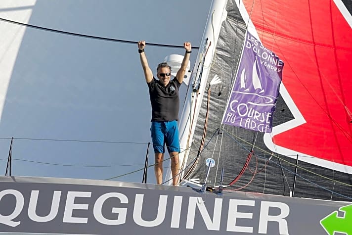   Bärenstarker Auftritt von "Quéguiner – Innoveo"-Skipper Corentin Douguet, der in der Class 40 gerade erst durchstartet und gleich sein erstes Rennen gewann